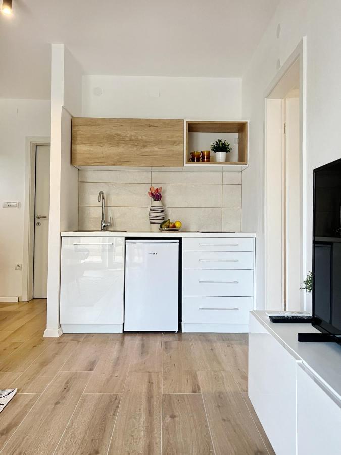 Apartments Valerian Novigrad Istria المظهر الخارجي الصورة