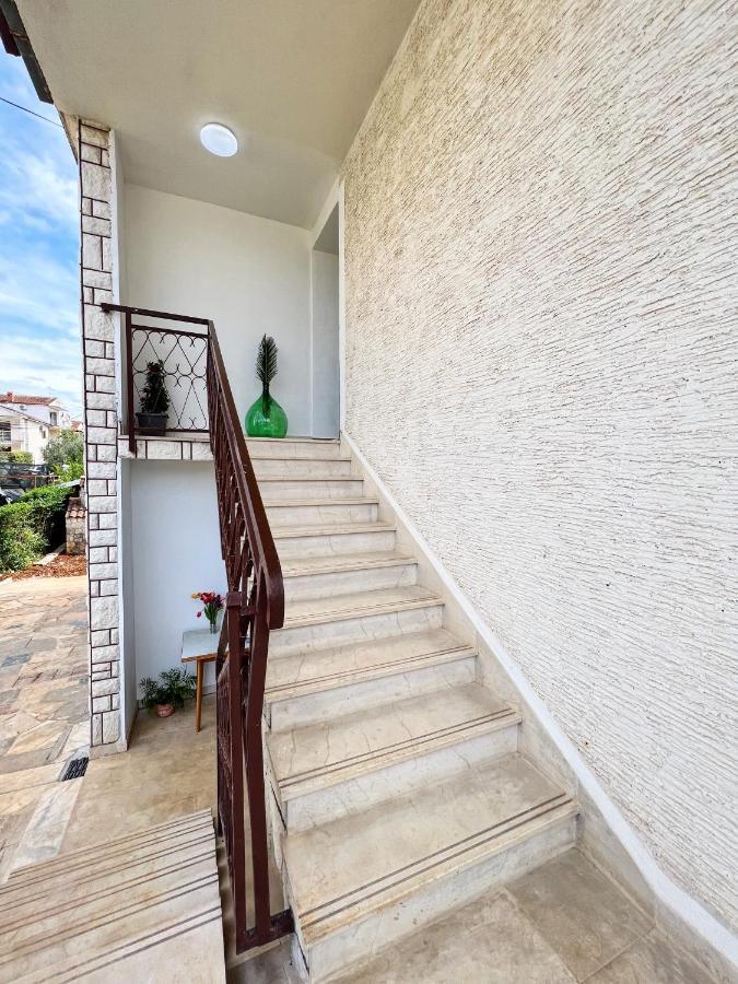Apartments Valerian Novigrad Istria المظهر الخارجي الصورة